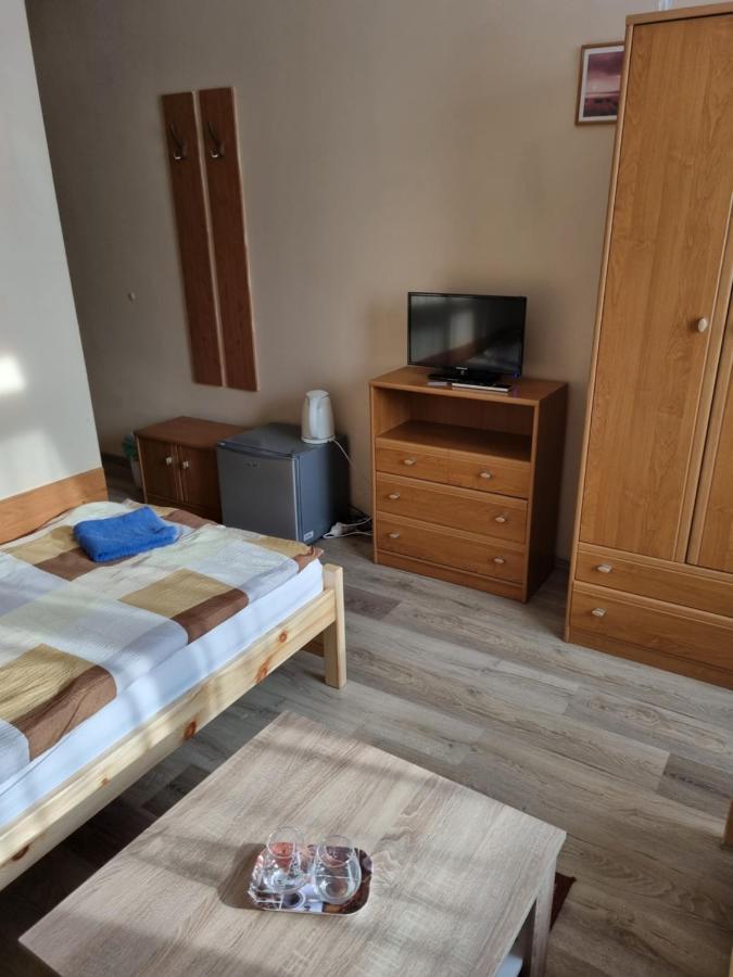 Penzion Arcadia Nové Zámky Dış mekan fotoğraf